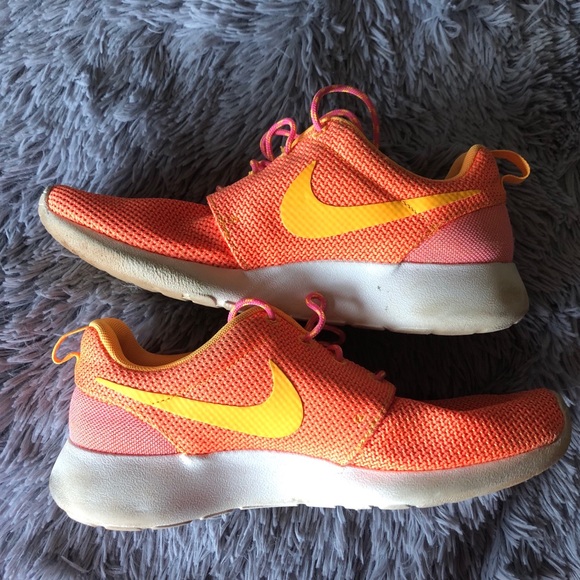 neon orange nike shoes
